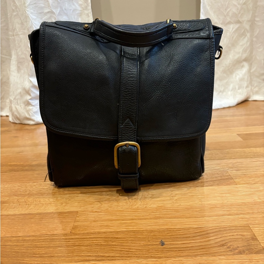 Robert Chaeu Black Leather Shoulder bag/Backpack